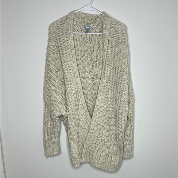 Tommy Bahama Sweaters - Tommy Bahama Cozy Cream Knit Sweater